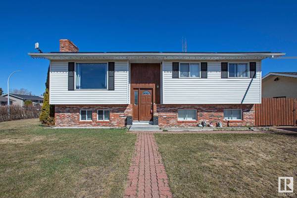 9414 99 AV, Morinville, AB T8R 1K1