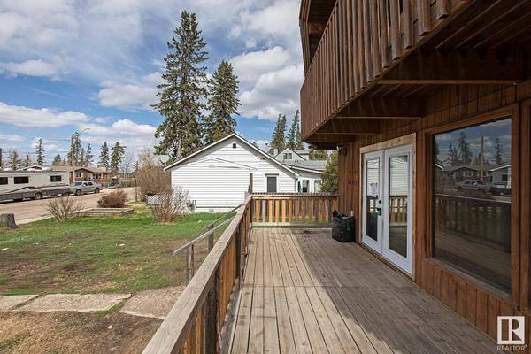 4915 53 ST, Entwistle, AB T0E 0S0