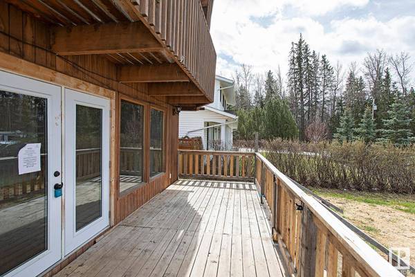 4915 53 ST, Entwistle, AB T0E 0S0