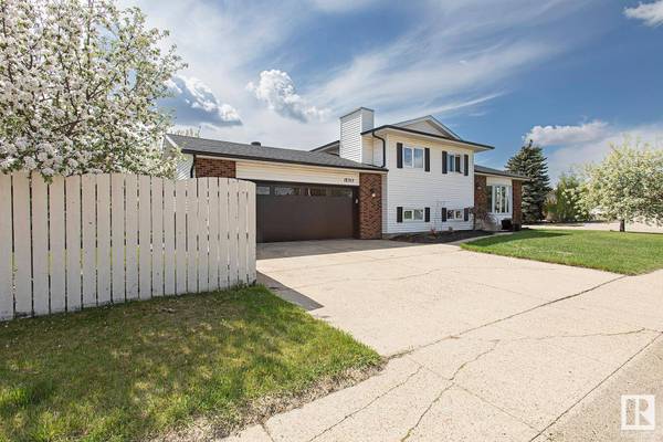 18317 99 AV NW, Edmonton, AB T5T 4L4