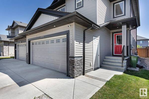 17719 64 ST NW, Edmonton, AB T5Y 3X3