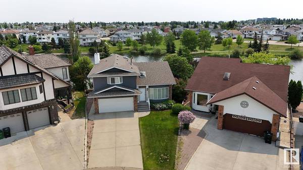 7603 157 AV NW, Edmonton, AB T5Z 2S2