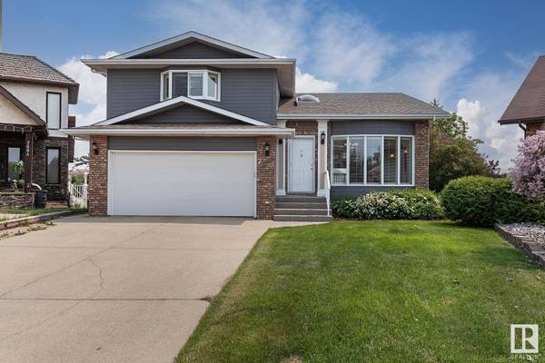 7603 157 AV NW, Edmonton, AB T5Z 2S2