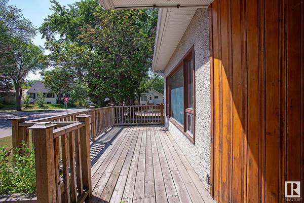 5508 120 AV NW, Edmonton, AB T5W 1L3