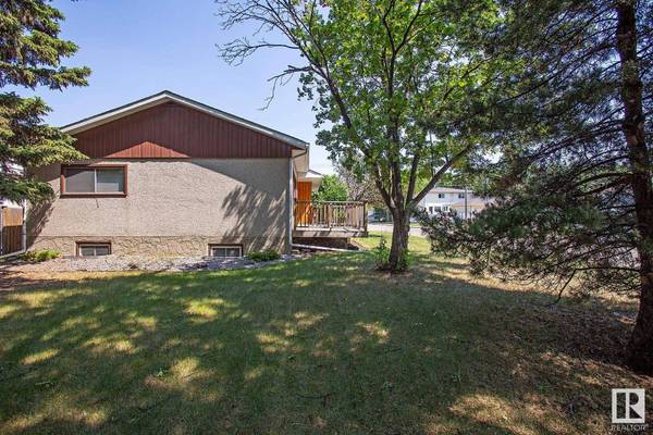 5508 120 AV NW, Edmonton, AB T5W 1L3