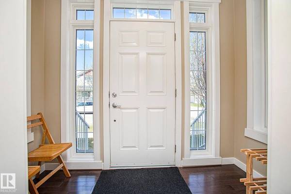 711 DECOTEAU WY NW, Edmonton, AB T5E 6P3