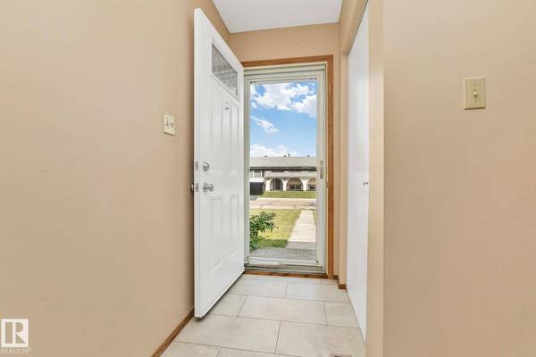 Morinville, AB T8R 1H1