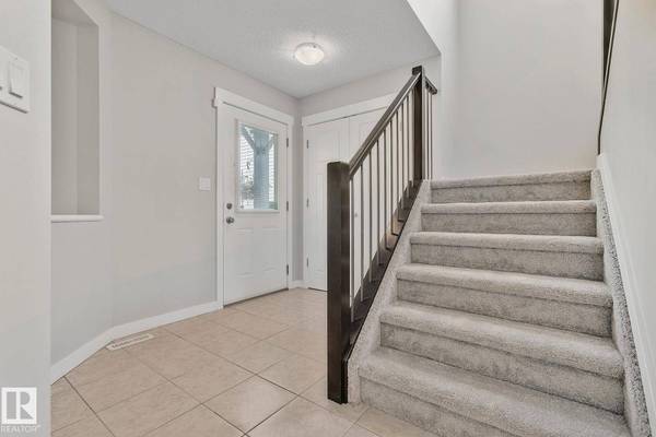 1129 59A ST SW, Edmonton, AB T6X 0T2