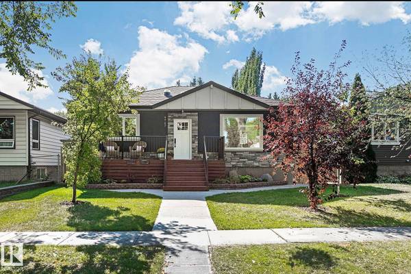 9767 65 AV NW, Edmonton, AB T6E 0K5