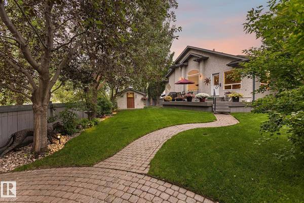 16135 72 ST NW, Edmonton, AB T5Z 3T8