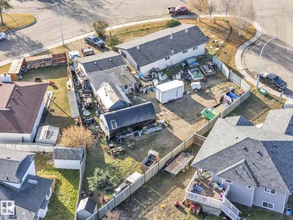 5228 49 AV, Onoway, AB T0E 1V0