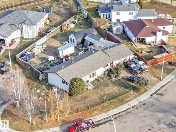 5228 49 AV, Onoway, AB T0E 1V0