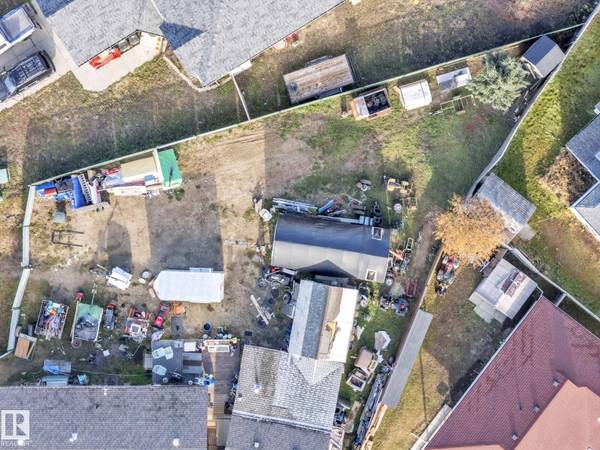 5228 49 AV, Onoway, AB T0E 1V0