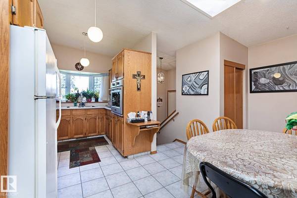 9523 134 AV NW, Edmonton, AB T5E 1H8