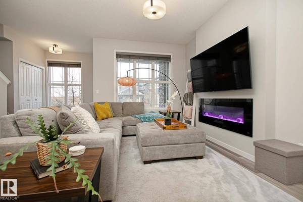 2219 160 ST SW, Edmonton, AB T6W 4E5