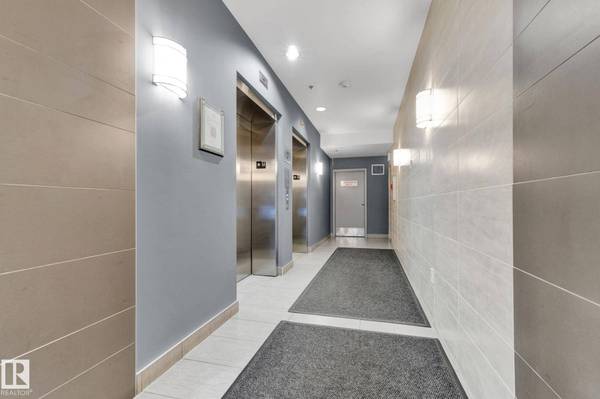 #901 10055 118 ST NW, Edmonton, AB T5K 0C1