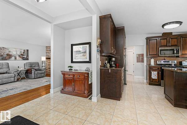 13016 79 ST NW, Edmonton, AB T5C 1T3