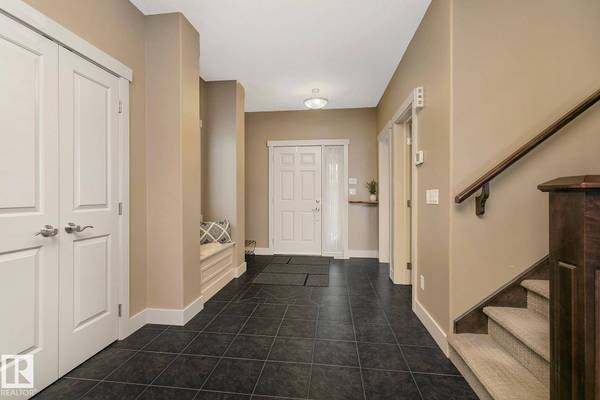 1110 CONNELLY CO SW, Edmonton, AB T6W 0R4