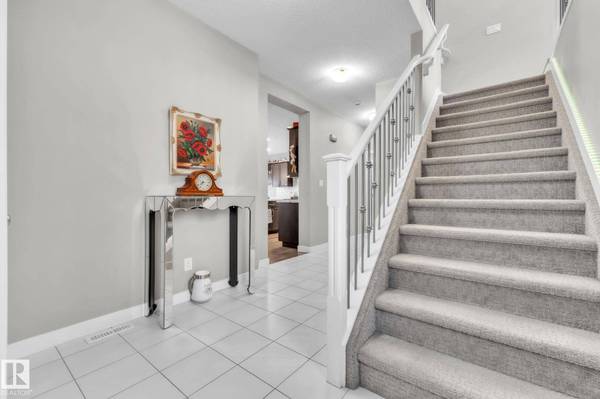 14007 138 ST NW, Edmonton, AB T6V 0L5