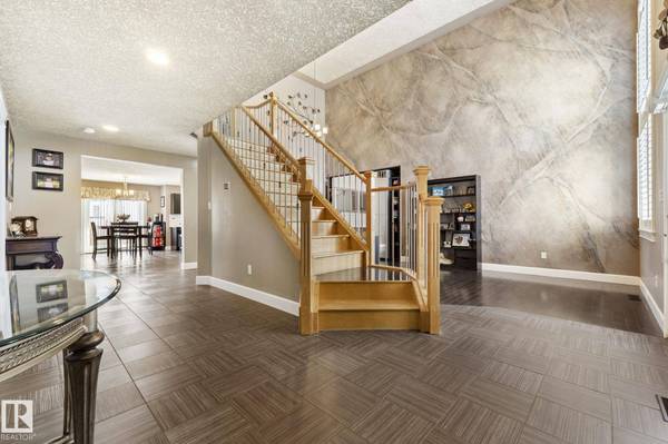 13407 161 AV NW, Edmonton, AB T6V 0B9