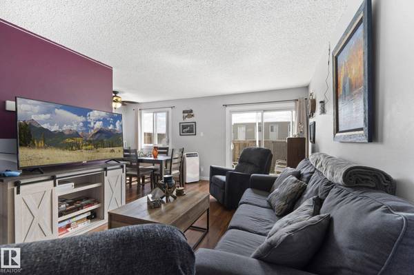 163 CORNELL CT NW, Edmonton, AB T5C 3C3