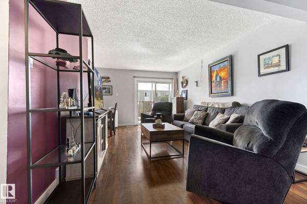 163 CORNELL CT NW, Edmonton, AB T5C 3C3