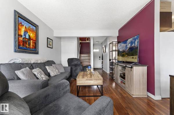163 CORNELL CT NW, Edmonton, AB T5C 3C3