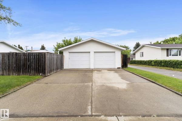 4702 50 AV, Beaumont, AB T4X 1H5