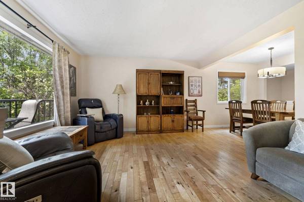 13411 105 ST NW, Edmonton, AB T5E 4S7