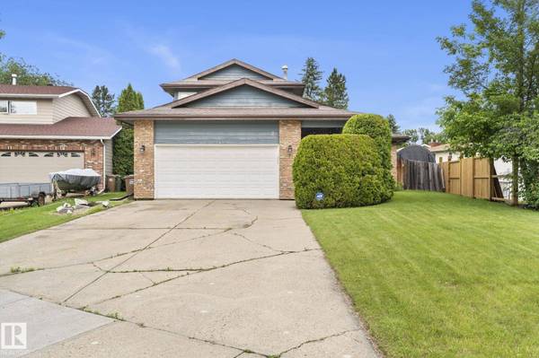 2 LAURISTON PL, St. Albert, AB T8N 3M8
