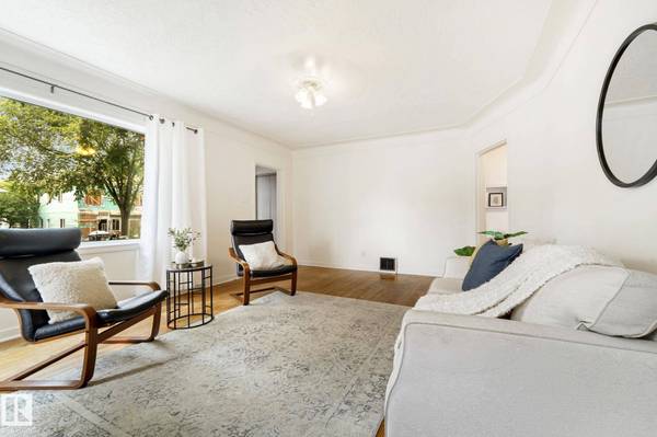 11903 125 ST NW, Edmonton, AB T5L 0S3