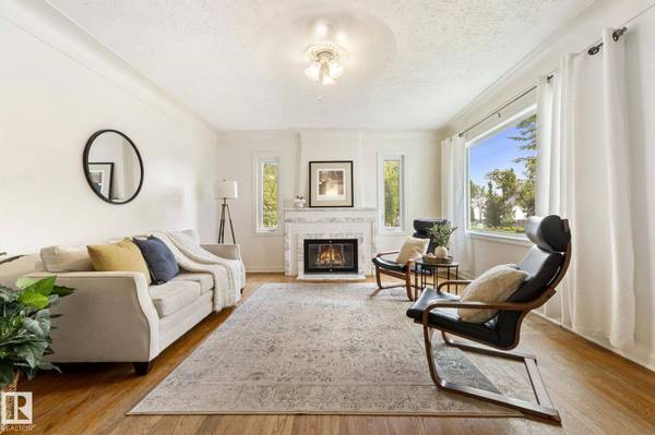 11903 125 ST NW, Edmonton, AB T5L 0S3