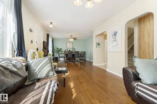 11331 60 ST NW, Edmonton, AB T5W 3Z2