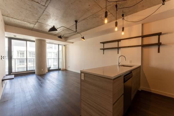 111 Bathurst ST #1515, Toronto C01, ON M5V 0M9