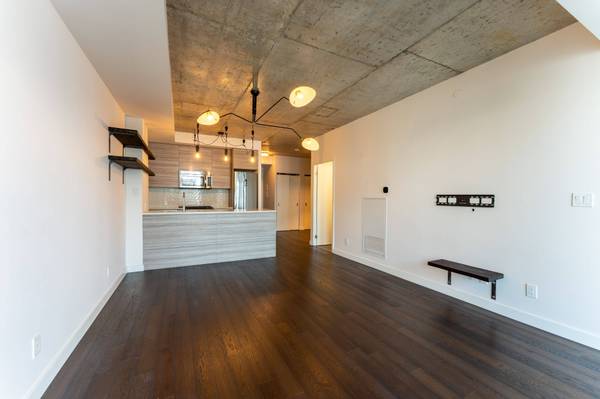 111 Bathurst ST #1515, Toronto C01, ON M5V 0M9