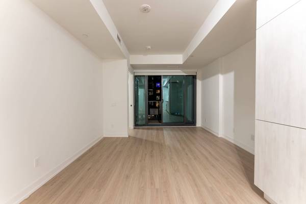 35 Parliament ST #406, Toronto C08, ON M5A 0Z5