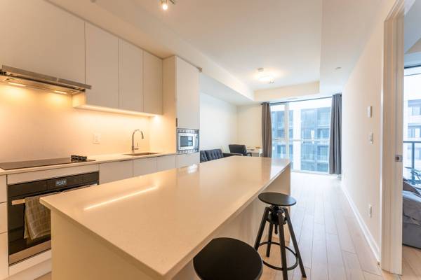 3079 Trafalgar RD #1511, Oakville, ON L6H 8C5