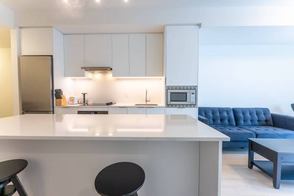 3079 Trafalgar RD #1511, Oakville, ON L6H 8C5