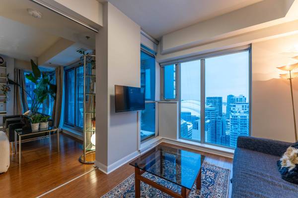 375 king ST W #2903, Toronto C01, ON M5V 1K5