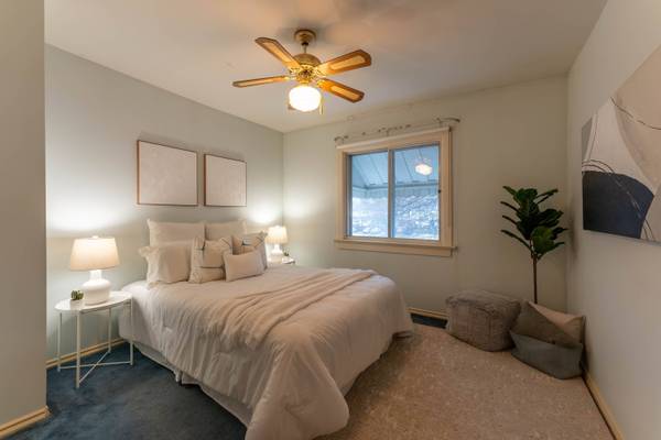 42 Hiltz AVE, Toronto E01, ON M4L 2N5