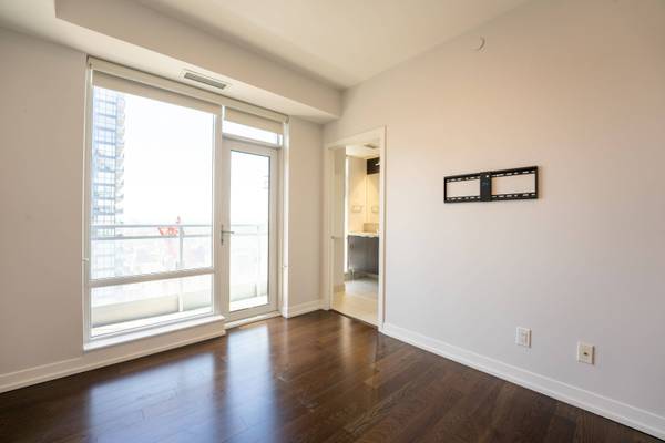 21 Widmer ST #3602, Toronto C01, ON M5V 0B8