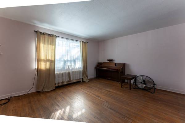 134 Upper Canada DR, Toronto C12, ON M2P 1S4