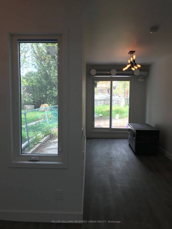 344 Bartlett AVE N #Room 3, Toronto W02, ON M6H 3G7