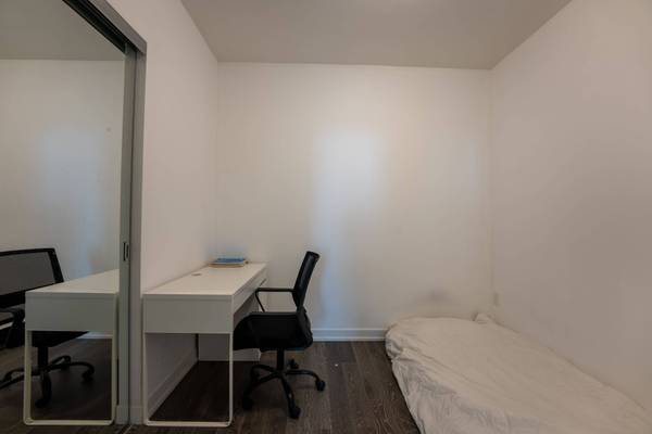 1 Yorkville AVE #3305, Toronto C02, ON M4W 0B1