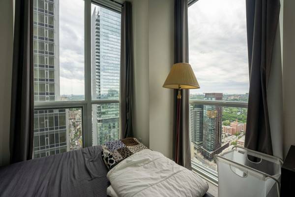 1 Yorkville AVE #3305, Toronto C02, ON M4W 0B1