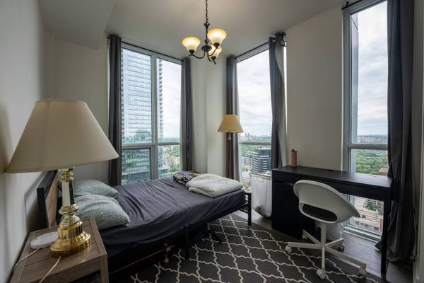 1 Yorkville AVE #3305, Toronto C02, ON M4W 0B1