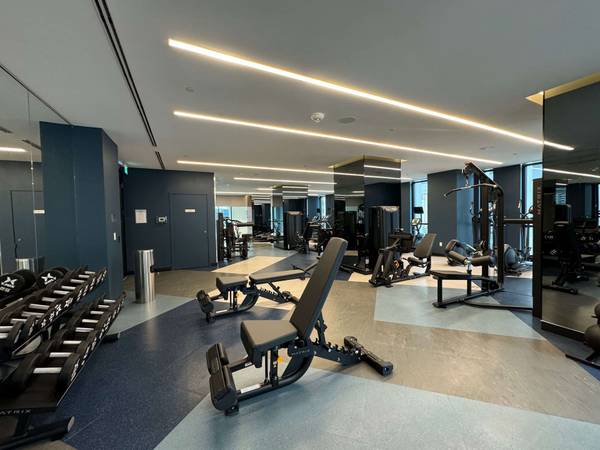 1 Yorkville AVE #3305, Toronto C02, ON M4W 0B1