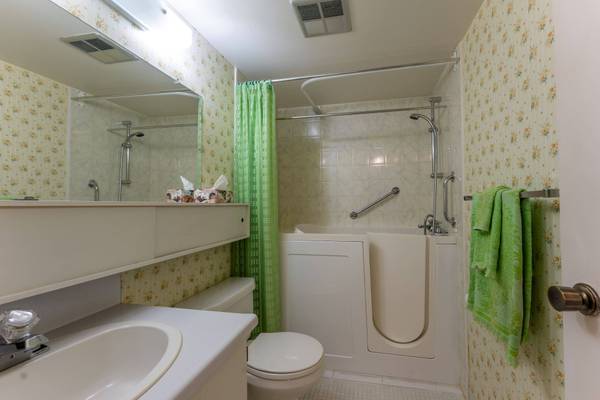 205 Hilda AVE #1812, Toronto C07, ON M2M 4B1