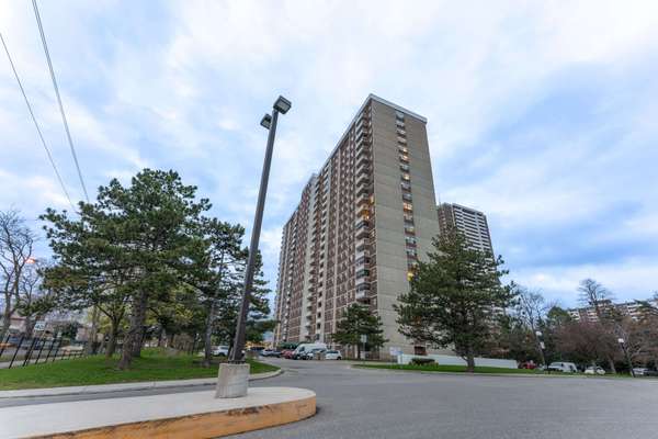 205 Hilda AVE #1812, Toronto C07, ON M2M 4B1