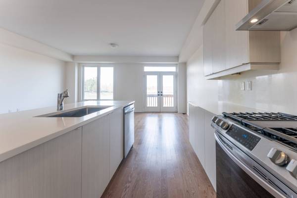 23 Greer ST, Barrie, ON L9J 0R4